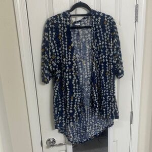Gently Used - LulaRoe Lindsay Kimono (S)